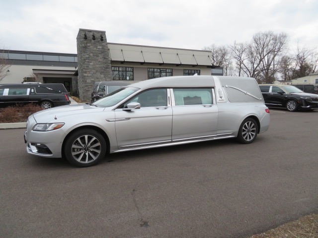 2005 CADILLAC SUPERIOR 65 