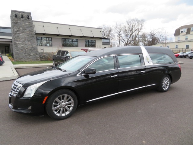 2004 CADILLAC EUREKA BROUGHAM