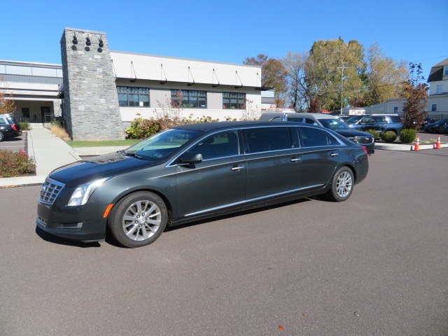 2006 CADILLAC SUPERIOR LIMOUSINE 47