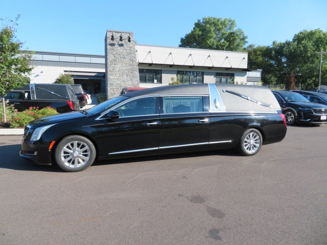 2016 Cadillac XTS's photo