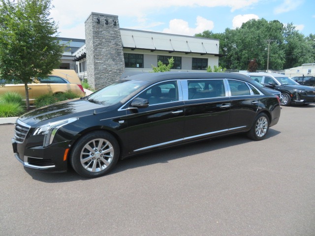 2019 Cadillac XTS's photo
