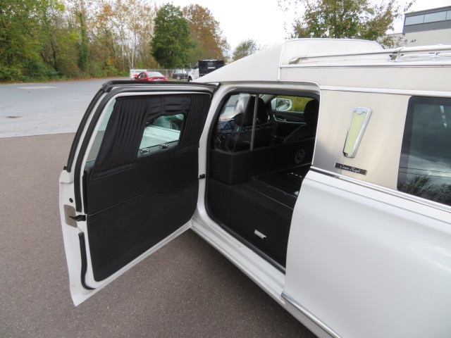 My Arms Your Hearse(中古品) Used 2019 Cadillac Armbruster Regal Florette Hearse For Sale (Sold