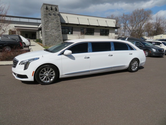 2019 Cadillac XTS's photo